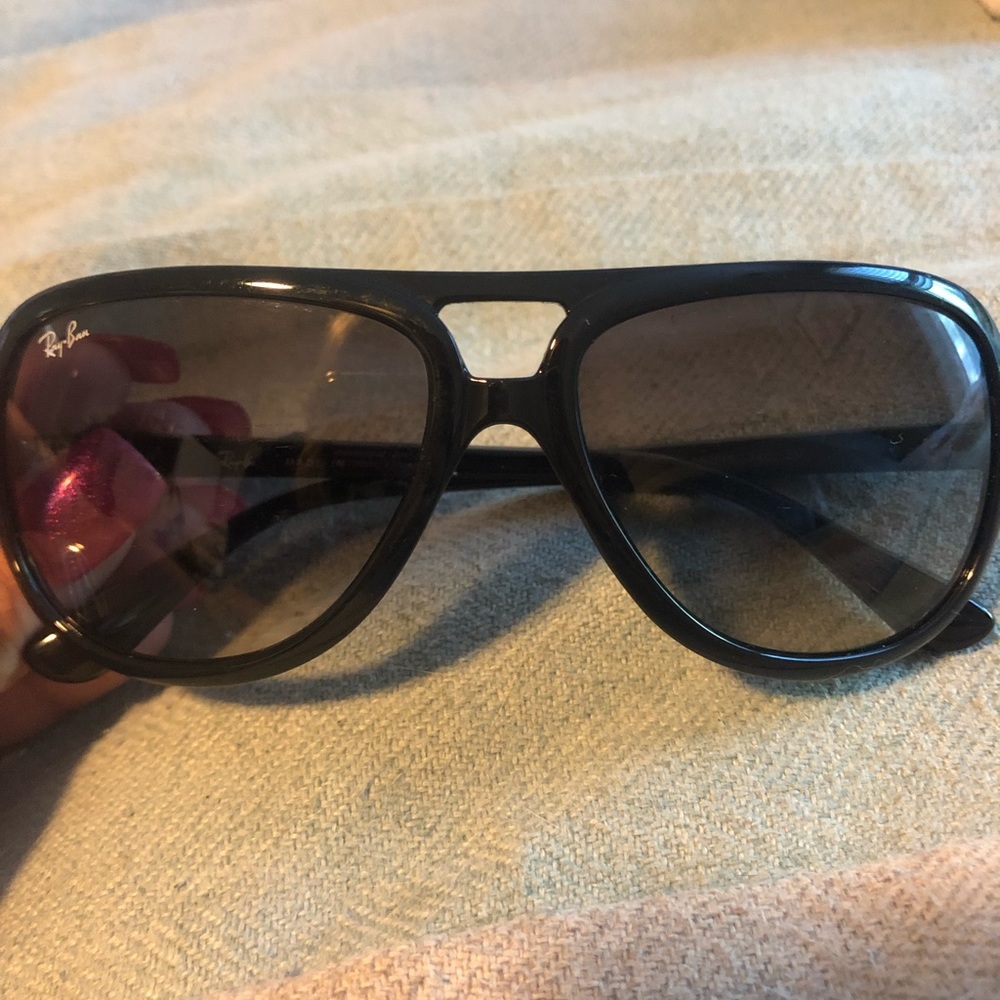 RayBan Black Frame Aviator Sunglasses 🕶